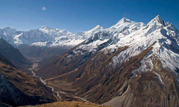 tsum valley trek reisen