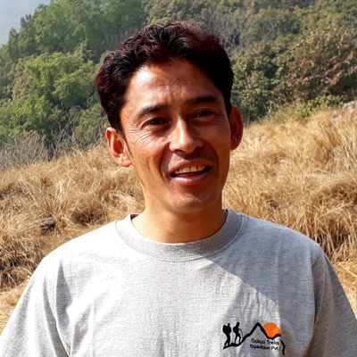 Expert trekking guide